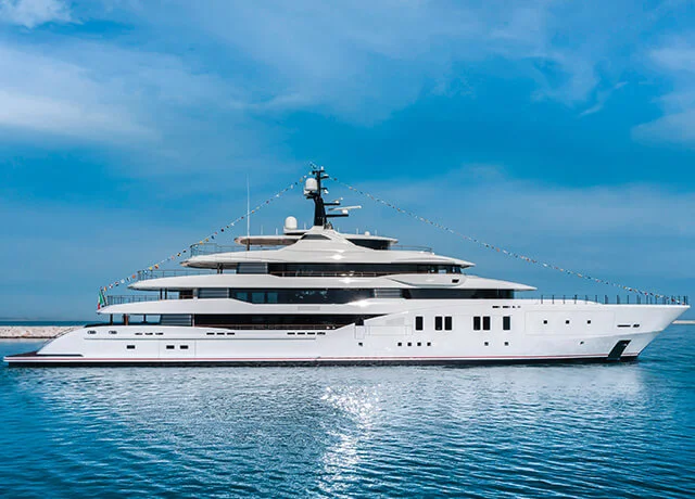 crn yachts tenggara broker indonesia