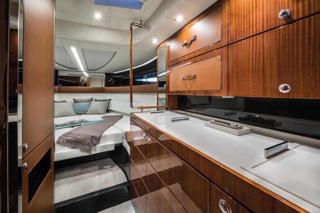riva rivamare lower deck selling yacht indonesia tenggara marineselling yacht indonesia tenggara marine