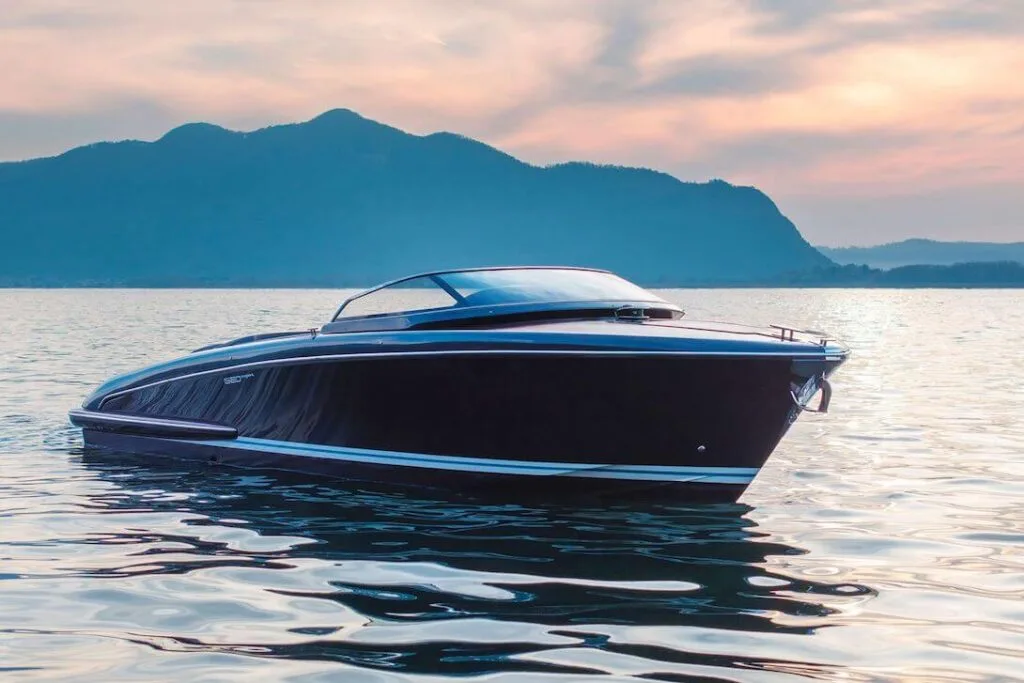 riva 27 iseo super yacht tenggara marine