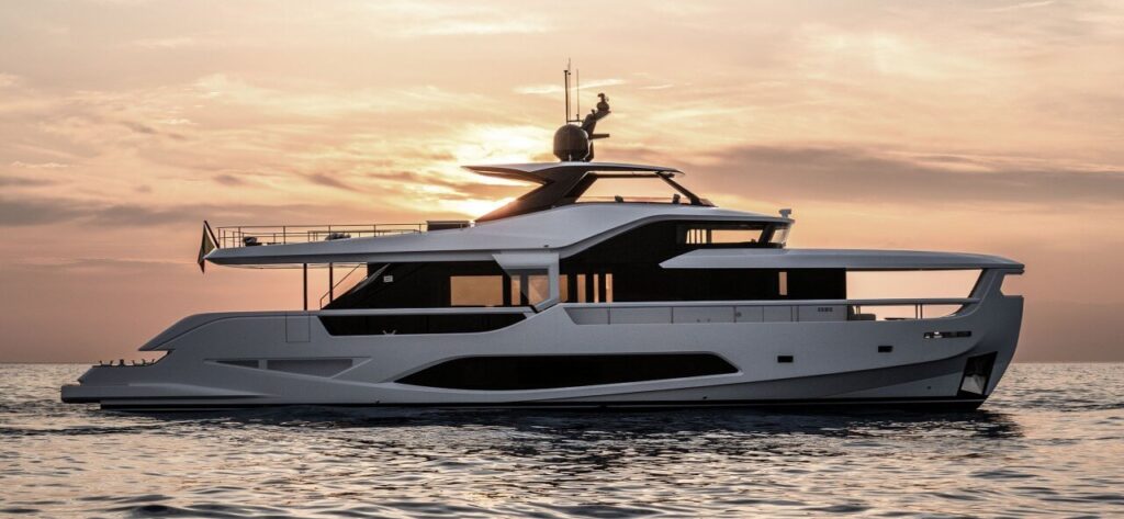 ferretti infynito 8